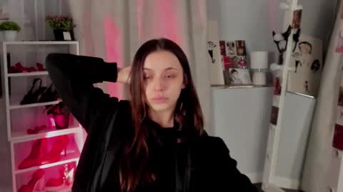 Snapshot of mipsymipson chatting on 11-06-25, 10:27 NEXT STREAM NOVEMBER 27282930 online show from 11-06-25, 10:27