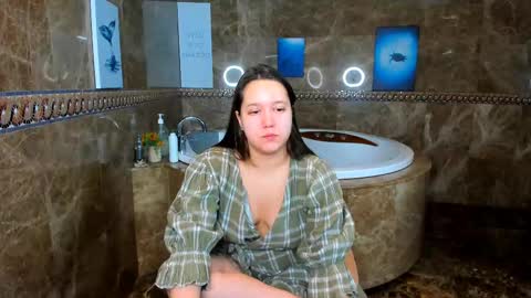 Snapshot of mira_karter chatting on 01-29-25, 01:48 Mira online show from 01-29-25, 01:48