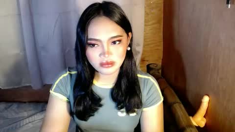 Mira Bella online show from 11-17-25, 10:59
