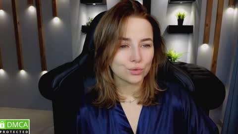 Snapshot of mira_mermayd chatting on 01-18-25, 01:08 Mira online show from 01-18-25, 01:08