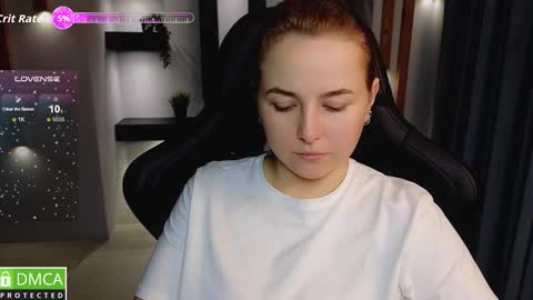 Snapshot of mira_mermayd chatting on 09-21-25, 12:56 Mira online show from 09-21-25, 12:56