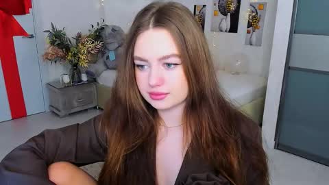 Emma online show from 02-16-25, 10:10