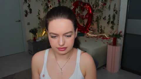 Emma online show from 03-12-26, 06:58