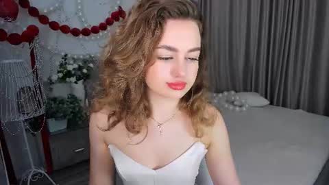 Emma online show from 06-14-26, 01:25
