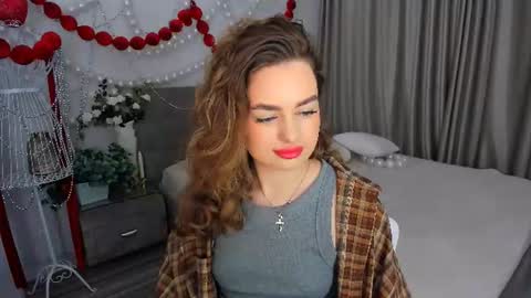Emma online show from 06-15-26, 01:08