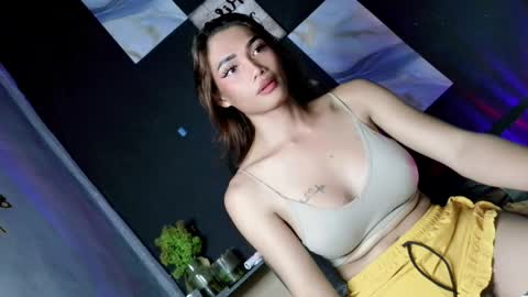 Zoey online show from 05-14-26, 06:31