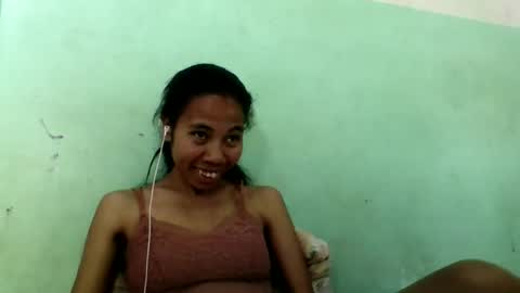 Snapshot of mirah881 chatting on 09-18-25, 06:37 mirah881 online show from 09-18-25, 06:37