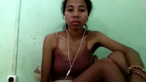 Snapshot of mirah881 chatting on 09-19-25, 07:10 mirah881 online show from 09-19-25, 07:10