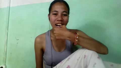 Snapshot of mirah881 chatting on 10-11-25, 06:12 mirah881 online show from 10-11-25, 06:12