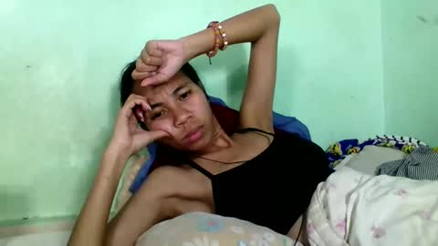 Snapshot of mirah881 chatting on 10-11-25, 06:17 mirah881 online show from 10-11-25, 06:17