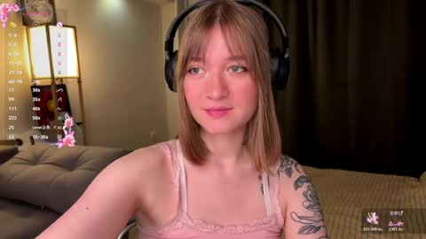 Snapshot of mirakissss chatting on 05-13-26, 09:00 Mira online show from 05-13-26, 09:00