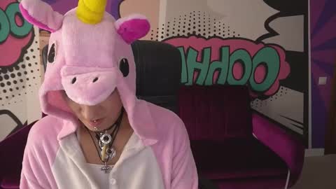 Mira online show from 09-18-25, 01:46