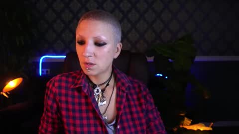 Mira online show from 09-19-25, 05:31