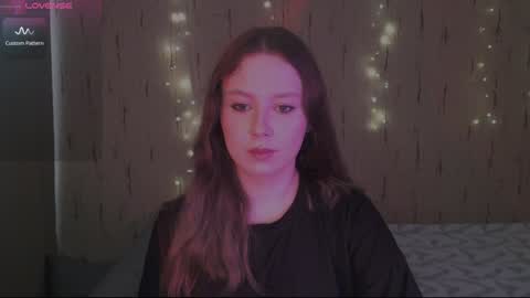 Kira online show from 02-08-25, 01:11