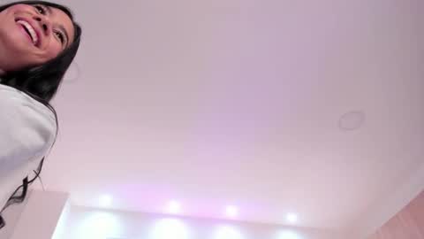 Snapshot of miranda_crawfor chatting on 10-03-25, 04:31 miranda_crawfor online show from 10-03-25, 04:31