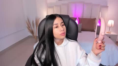 Snapshot of miranda_crawfor chatting on 11-25-25, 12:16 miranda_crawfor online show from 11-25-25, 12:16