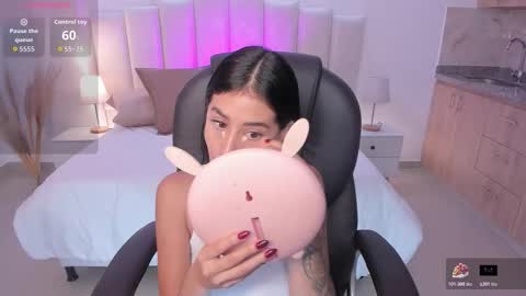 Snapshot of miranda_crawfor chatting on 11-26-25, 12:17 miranda_crawfor online show from 11-26-25, 12:17