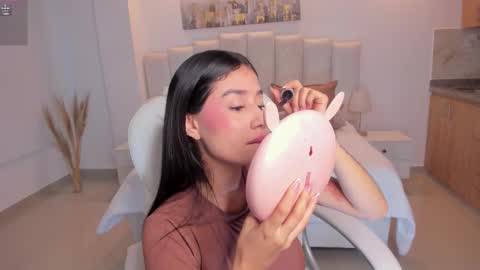 Snapshot of miranda_crawfor chatting on 01-15-26, 01:16 miranda_crawfor online show from 01-15-26, 01:16