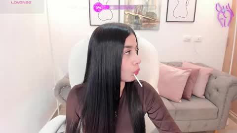 Snapshot of miranda_crawfor chatting on 02-18-26, 02:40 miranda_crawfor online show from 02-18-26, 02:40