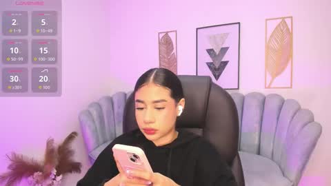 Snapshot of miranda_crawfor chatting on 02-20-26, 11:43 miranda_crawfor online show from 02-20-26, 11:43