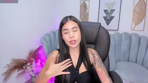 Snapshot of miranda_crawfor chatting on 03-02-26, 05:19 miranda_crawfor online show from 03-02-26, 05:19