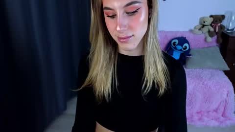 Snapshot of miraraid chatting on 11-12-25, 04:35 miraraid online show from 11-12-25, 04:35