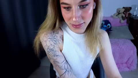 Snapshot of miraraid chatting on 11-14-25, 04:55 miraraid online show from 11-14-25, 04:55