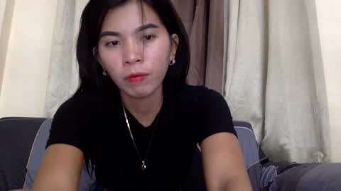 Snapshot of mireill_sex chatting on 06-14-26, 09:33 mireill_sex online show from 06-14-26, 09:33