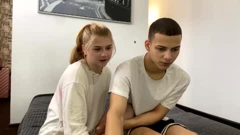 Snapshot of mirelcouple chatting on 04-16-26, 11:22 mirelcouple online show from 04-16-26, 11:22