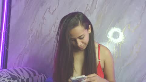 Snapshot of mirelli_g chatting on 10-11-25, 01:31 mirelli_g online show from 10-11-25, 01:31
