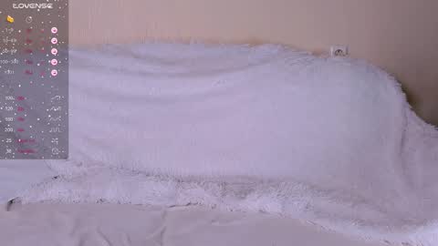 Snapshot of mirey_sky chatting on 01-17-26, 11:59 Mirey online show from 01-17-26, 11:59