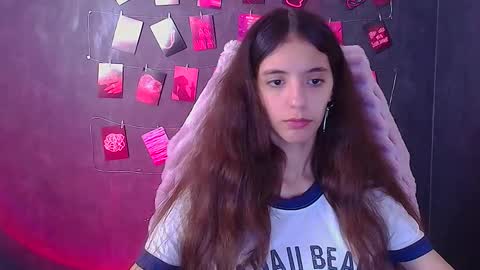 Snapshot of miri_miss chatting on 11-11-25, 12:49 Miri online show from 11-11-25, 12:49