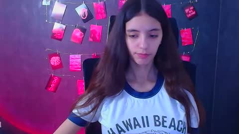 Snapshot of miri_miss chatting on 11-29-25, 07:11 Miri online show from 11-29-25, 07:11