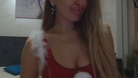 miriam04 online show from 12-24-24, 10:17