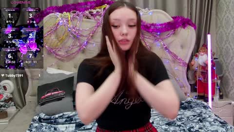 Snapshot of miriamwhite chatting on 12-23-24, 04:12 Miriam WhiteF online show from 12-23-24, 04:12