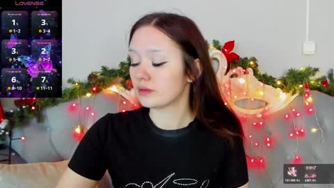 Snapshot of miriamwhite chatting on 12-25-24, 04:12 Miriam WhiteF online show from 12-25-24, 04:12
