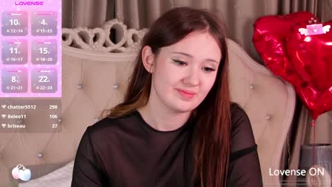 Snapshot of miriamwhite chatting on 02-06-25, 10:32 Miriam WhiteF online show from 02-06-25, 10:32