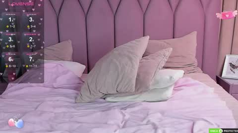 Snapshot of miriamwhite chatting on 09-26-25, 03:54 Miriam WhiteF online show from 09-26-25, 03:54