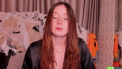 Snapshot of miriamwhite chatting on 10-19-25, 04:02 Miriam WhiteF online show from 10-19-25, 04:02