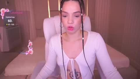 Snapshot of miriellenymph chatting on 12-01-25, 07:02 Mira online show from 12-01-25, 07:02