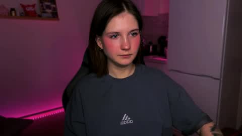 Snapshot of mirrameow chatting on 02-21-25, 12:05 Mira online show from 02-21-25, 12:05