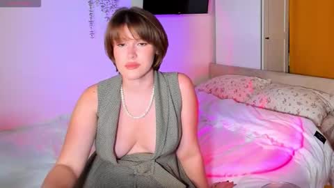 Shelley online show from 09-13-25, 06:40