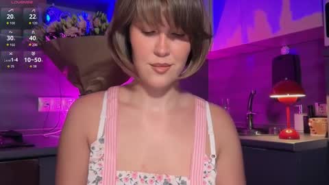 Shelley online show from 03-09-26, 05:44