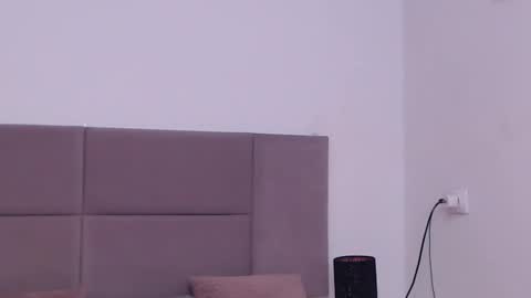 MiryamInes online show from 02-05-25, 04:47