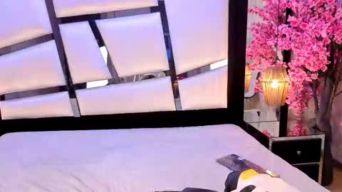 Snapshot of misakiseis chatting on 03-08-26, 01:26 online show from 03-08-26, 01:26