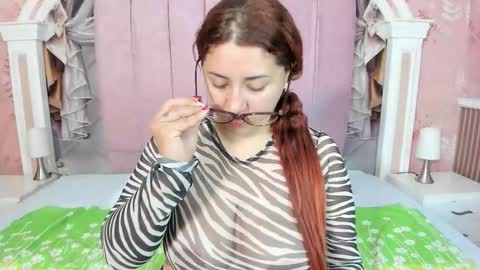 Mishell online show from 09-10-25, 12:27