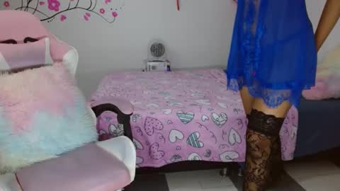 Snapshot of mishka__ chatting on 03-11-25, 11:15 Mishka online show from 03-11-25, 11:15