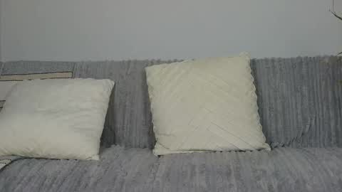 Snapshot of mishymoon chatting on 10-25-25, 12:23 Elora online show from 10-25-25, 12:23