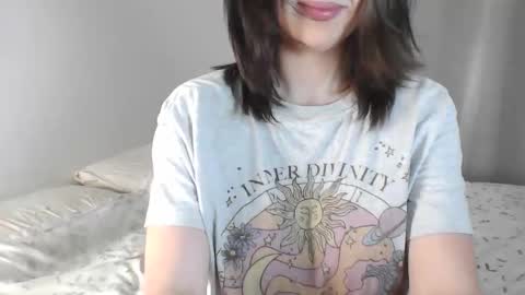 Snapshot of mishymoon chatting on 02-03-26, 07:24 Elora online show from 02-03-26, 07:24