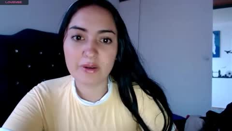 Snapshot of misnicol chatting on 02-12-26, 11:00 Nicol online show from 02-12-26, 11:00